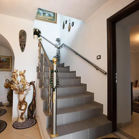 Ferienhaus Leka *
